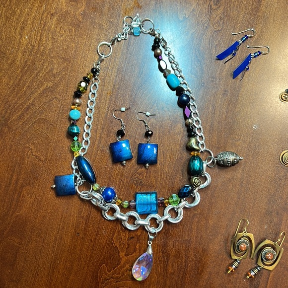 Lot of Vintage necklaces earrings pin glass metal 80s 90s - Picture 2 of 11